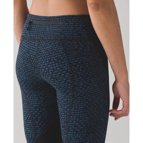 Lululemon Shatter Weave Mesh Pace Rival Crop Leggings Size 4 EUC Blue Black - Picture 3 of 10
